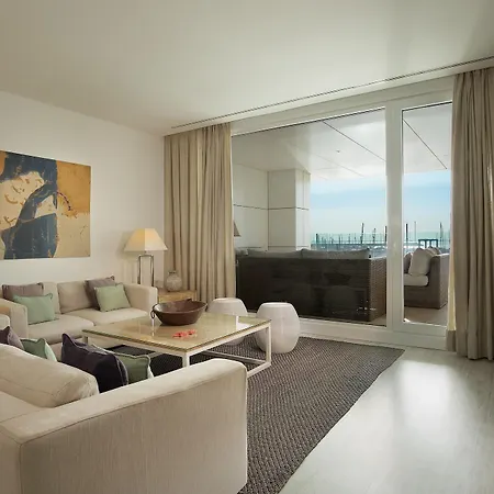Puerto Sherry Apartahotel