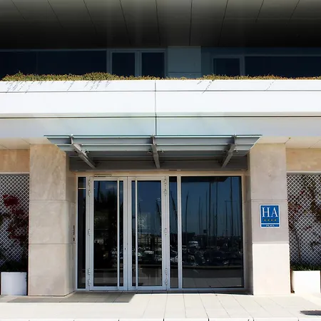 Apartahotel Puerto Sherry 4*