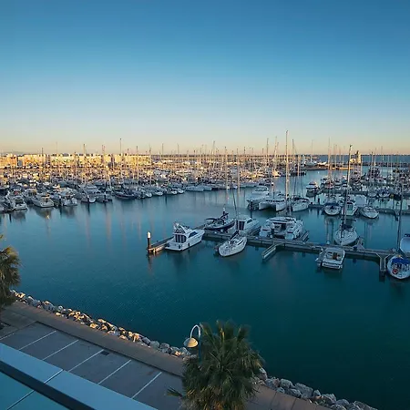 Apartahotel Puerto Sherry 4*